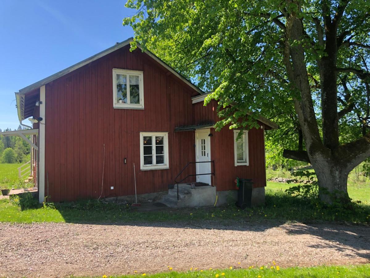 Mysig Lantlig Stuga, Nycklaroer Korsberga 外观 照片
