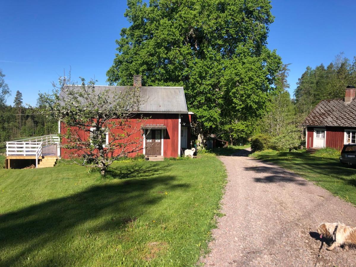 Mysig Lantlig Stuga, Nycklaroer Korsberga 外观 照片